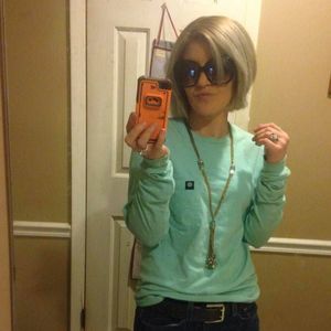 Meet your Posher, Stephanie